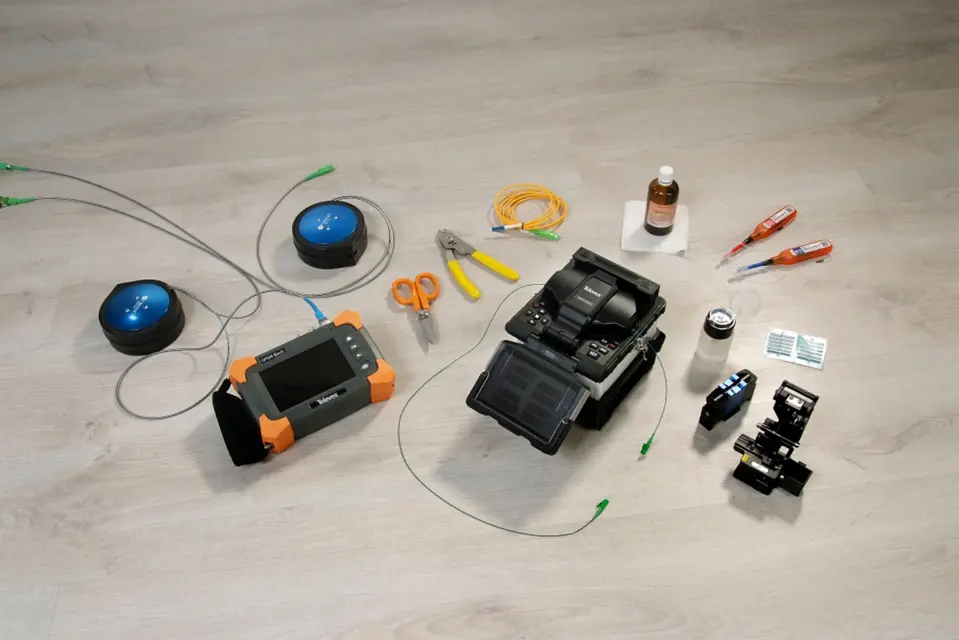 Glasfaser-Spleißgerät und Messausrüstung von Michael Kathan